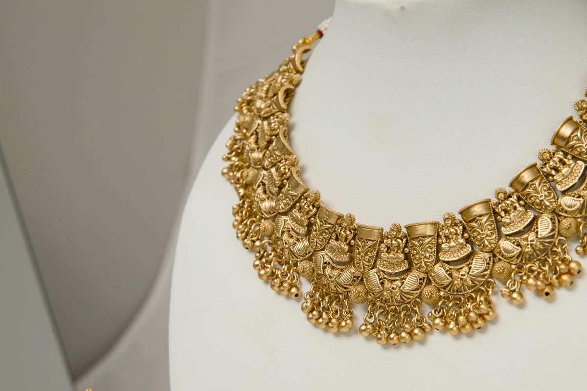 Antique Gold Plated Temple Jewelry Choker Set for Women | Traditional Bridal Necklace Set with Jhumka Earrings