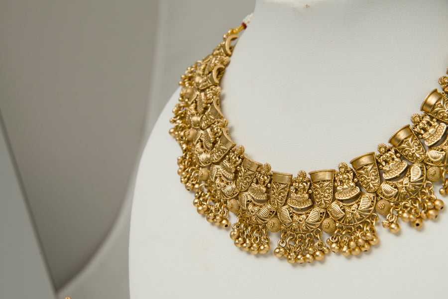 Antique Gold Plated Temple Jewelry Choker Set for Women | Traditional Bridal Necklace Set with Jhumka Earrings